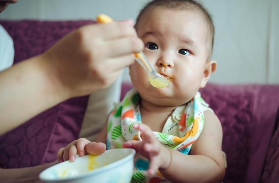 两个月宝宝会积食吗，关于婴儿积食的探讨